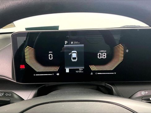 Used 2025 Kia K4 LXS image 13