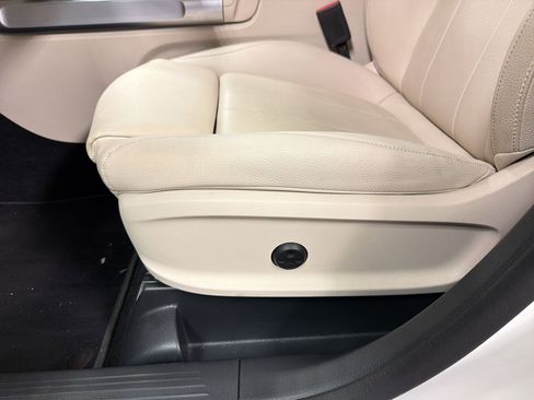 Used 2025 Mercedes-Benz GLB 250 image 13