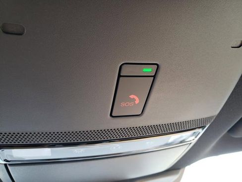 New 2025 Nissan Armada SL w/ Captain's Chari Seat Package image 21