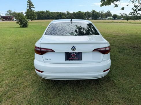 Used 2019 Volkswagen Jetta SEL FWD image 3