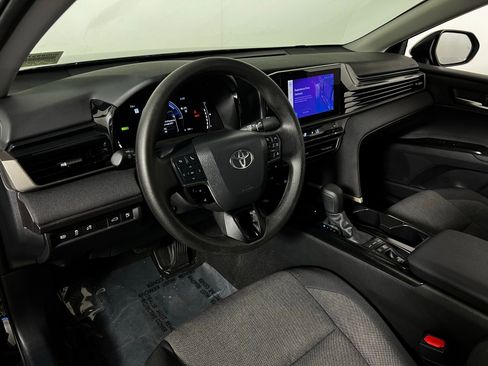 Certified 2025 Toyota Camry LE FWD image 12