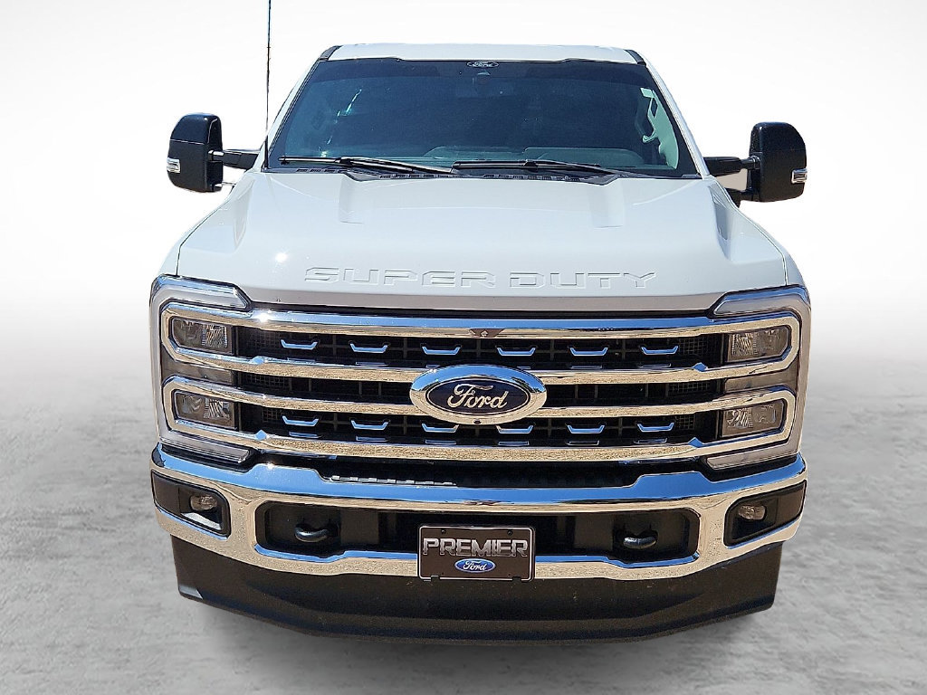 Used 2024 Ford F250 Lariat w/ FX4 Off-Road Package AWD/4WD image 3