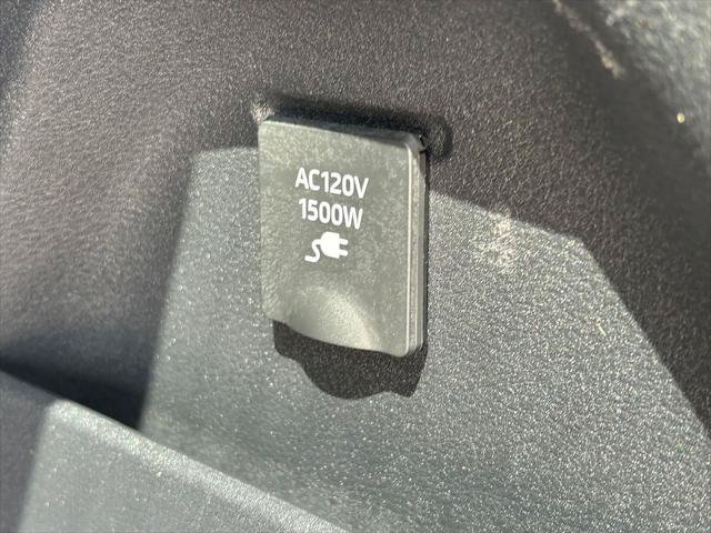 Certified 2025 Toyota Sienna XSE w/ XSE Plus Package FWD image 16