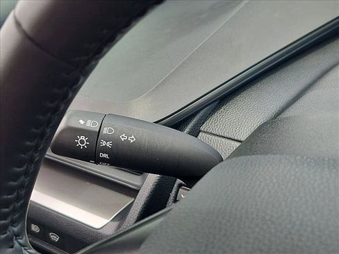 Used 2025 Toyota Prius LE FWD image 16