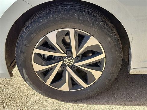 Used 2024 Volkswagen Jetta S image 5