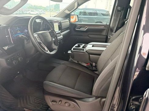 Used 2024 Chevrolet Silverado 1500 RST AWD/4WD image 10