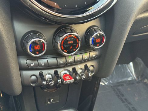 Certified 2023 MINI Cooper 4-Door Hardtop image 21
