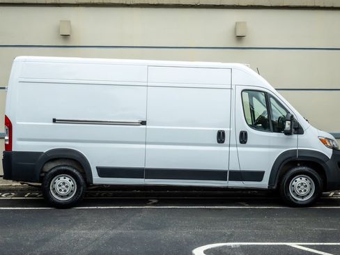Used 2023 RAM ProMaster 2500 FWD image 9