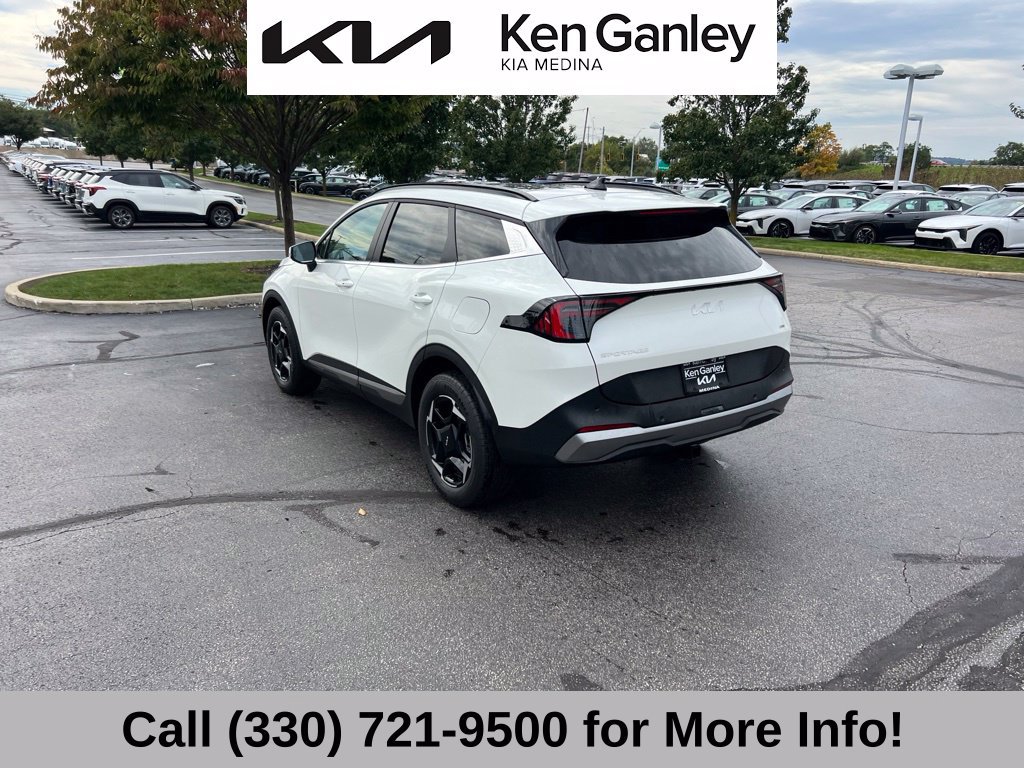 Certified 2026 Kia Sportage EX w/ EX Panoramic Sunroof Package AWD/4WD image 15