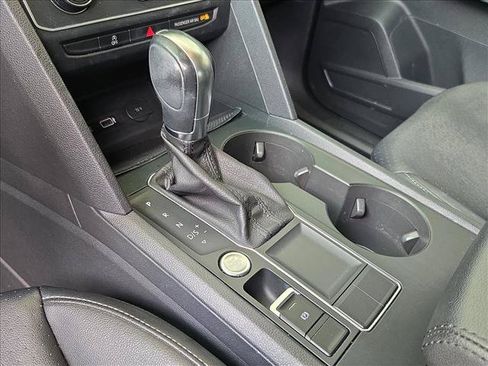 Used 2019 Volkswagen Atlas SE FWD image 12