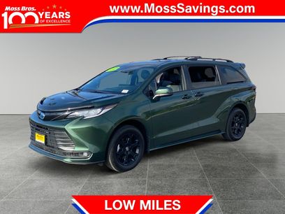 Used 2025 Toyota Sienna XLE Woodland Edition