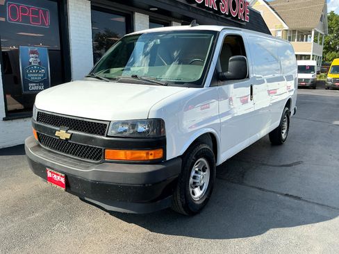 Used 2019 Chevrolet Express 3500 w/ Driver Convenience Package image 2
