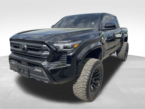 Used 2025 Toyota Tacoma SR5 image 16