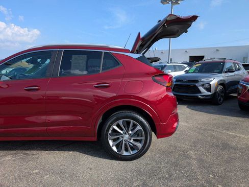 Certified 2023 Buick Encore GX Select w/ Sport Touring Package AWD/4WD image 11