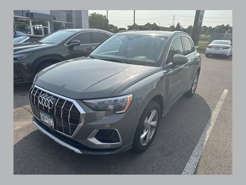 Used 2020 Audi Q3 2.0T Premium w/ Convenience Package AWD/4WD image 1