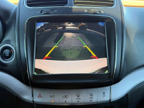 Used 2015 Dodge Journey R/T w/ Flexible Seating Group FWD image 24