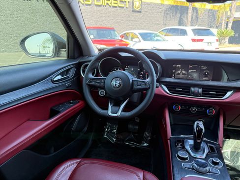 Used 2020 Alfa Romeo Stelvio w/ Nero Edizione image 22
