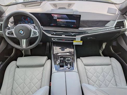 New 2026 BMW X7 xDrive40i AWD/4WD image 16