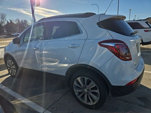 Used 2020 Buick Encore Preferred image 8