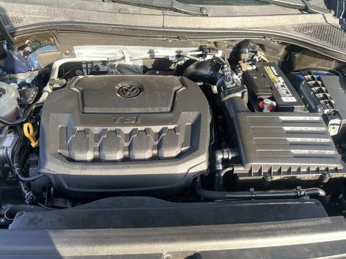 Used 2019 Volkswagen Tiguan SE w/ Panoramic Sunroof Package image 29
