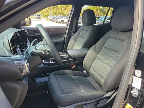 Used 2026 Chevrolet Equinox LT FWD image 15