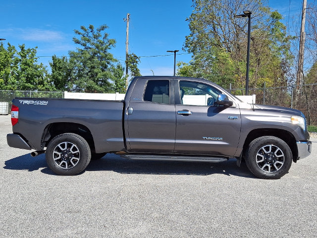 Used 2016 Toyota Tundra Limited w/ Limited Premium Package AWD/4WD image 10