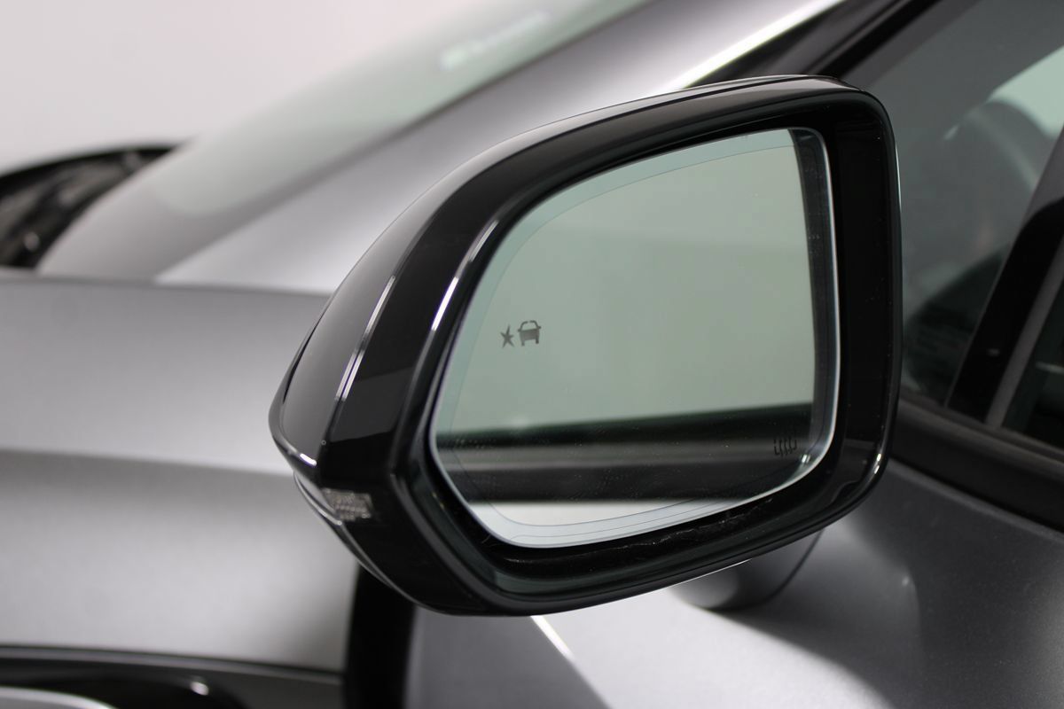 Used 2024 Chevrolet Blazer EV RS AWD/4WD image 36