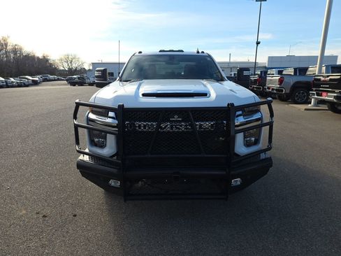 Used 2023 Chevrolet Silverado 3500 LT w/ Convenience Package image 3