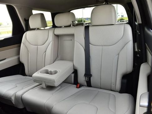 Used 2022 Hyundai Palisade SEL w/ 8P Bench Seat Package FWD image 23