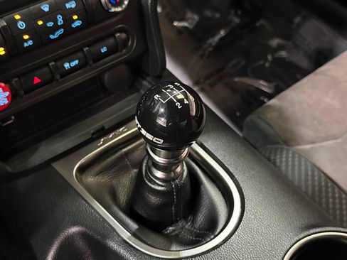 Used 2016 Ford Mustang Shelby GT350 RWD image 32