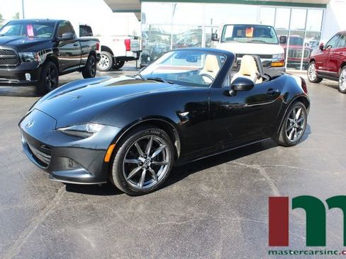 Used 2016 MAZDA MX-5 Miata Grand Touring image 1