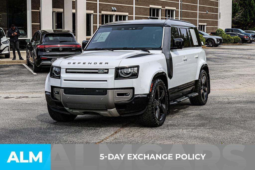 Used 2022 Land Rover Defender 110 X-Dynamic SE AWD/4WD image 3