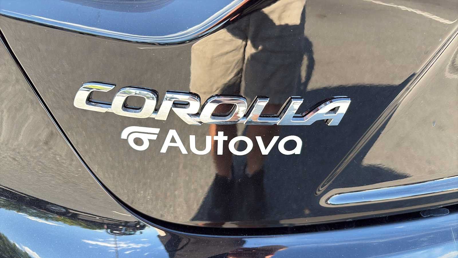 Used 2026 Toyota Corolla LE FWD image 30