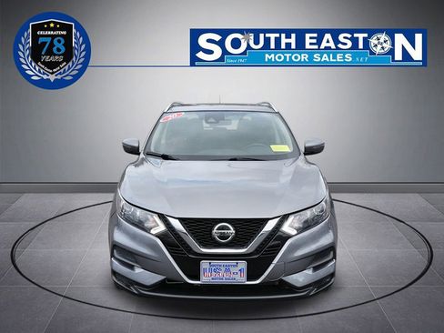 Used 2020 Nissan Rogue Sport SV image 3