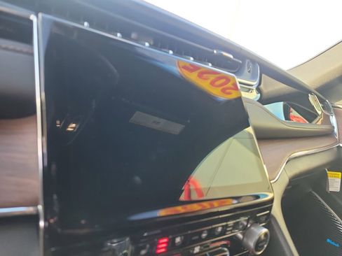 Used 2025 Jeep Grand Cherokee Summit w/ Obsidian Package image 20