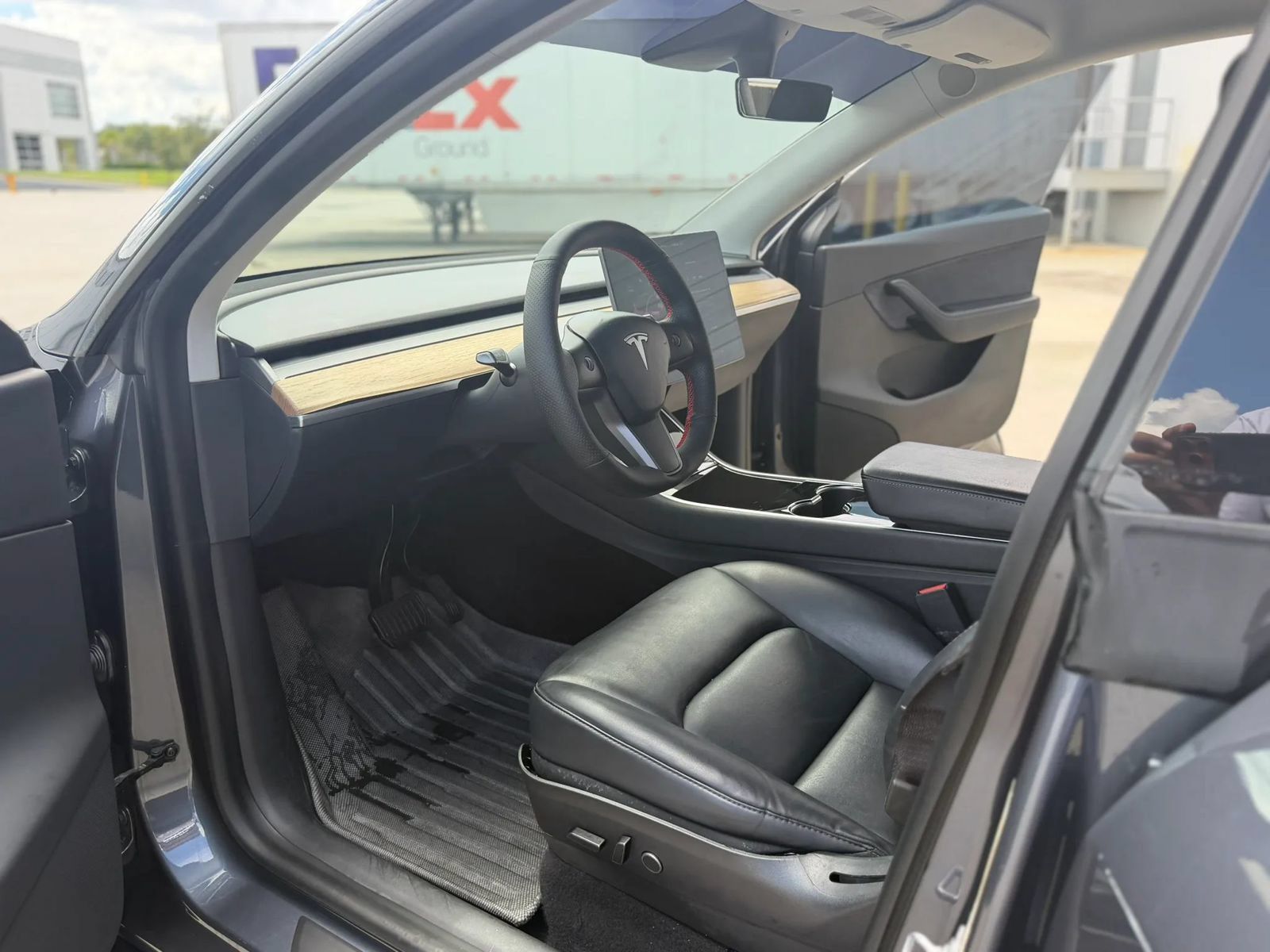 Used 2021 Tesla Model Y 2WD image 16