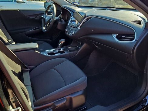 Used 2024 Chevrolet Malibu LT image 12