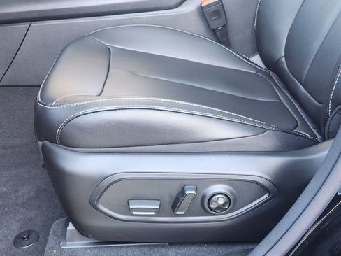 New 2026 Jeep Grand Cherokee Limited w/ Limited Altitude Package image 18