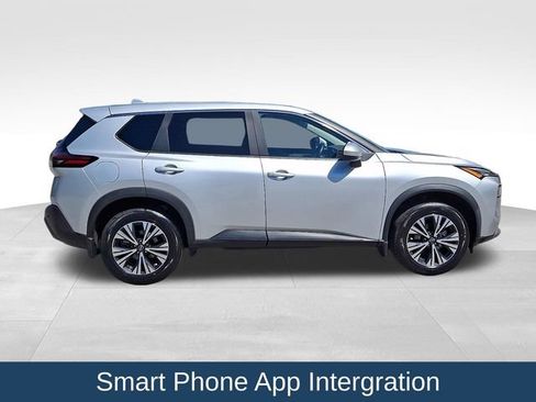 Used 2023 Nissan Rogue SV FWD image 9