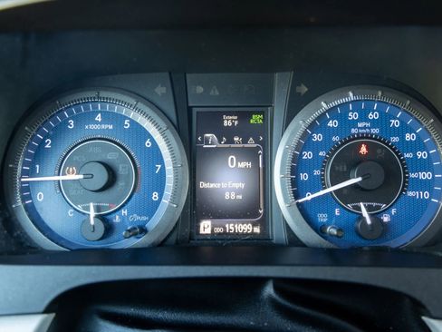 Used 2018 Toyota Sienna XLE image 34