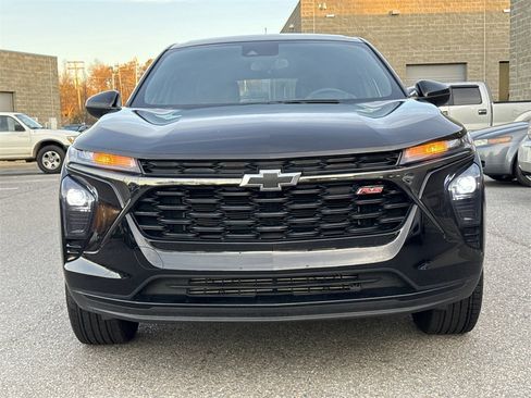 Used 2024 Chevrolet Trax RS w/ Driver Confidence Package image 14