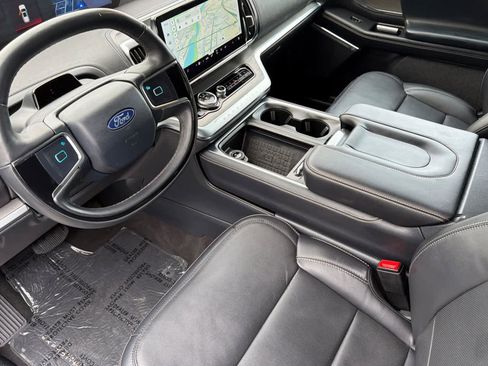 Certified 2025 Ford Expedition Max Platinum AWD/4WD image 11