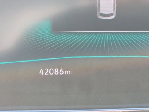 Used 2022 Volkswagen Tiguan SE R-Line image 13