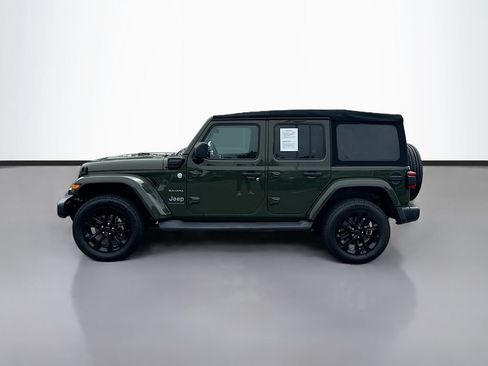 Used 2024 Jeep Wrangler Unlimited Sahara w/ Technology Group AWD/4WD image 4
