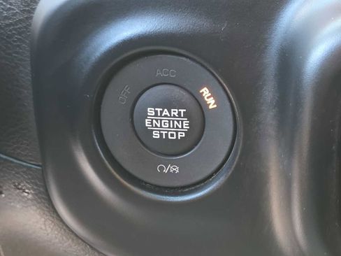 Certified 2022 Jeep Gladiator Rubicon w/ LED Lighting Group image 24