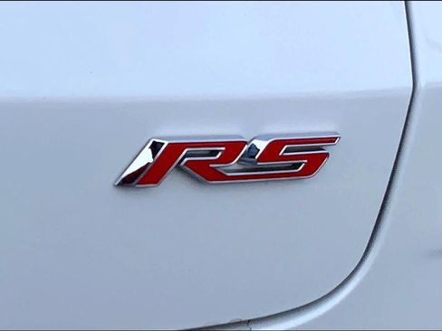 Used 2023 Chevrolet TrailBlazer RS w/ Sun and Liftgate Package FWD image 9