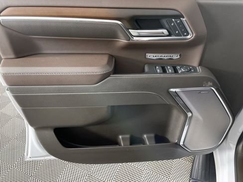 Used 2025 GMC Sierra 1500 Denali w/ Technology Package image 21