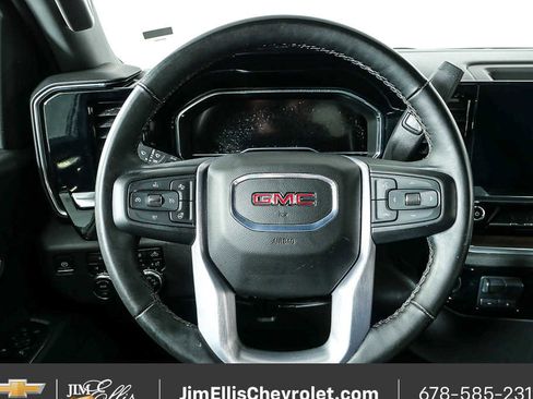 Used 2025 GMC Sierra 1500 SLT image 9