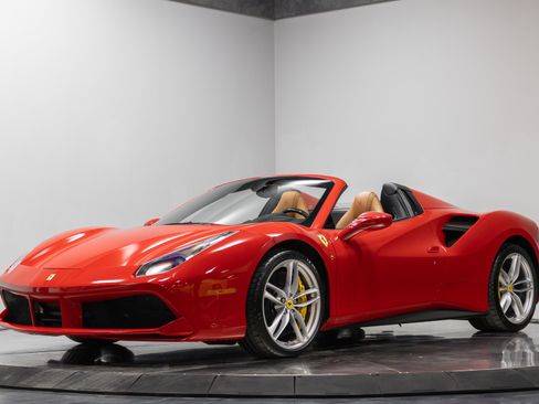 Used 2016 Ferrari 488 Spider image 2