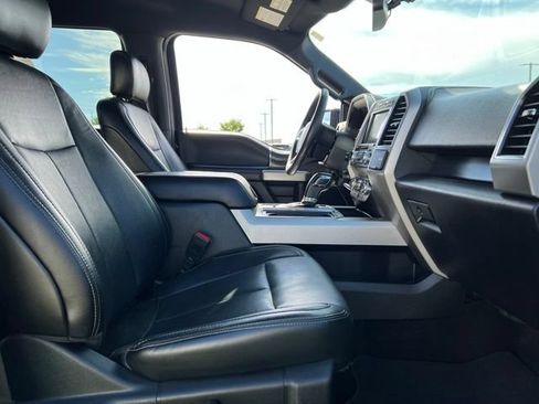 Used 2020 Ford F150 Lariat w/ Equipment Group 502A Luxury AWD/4WD image 19